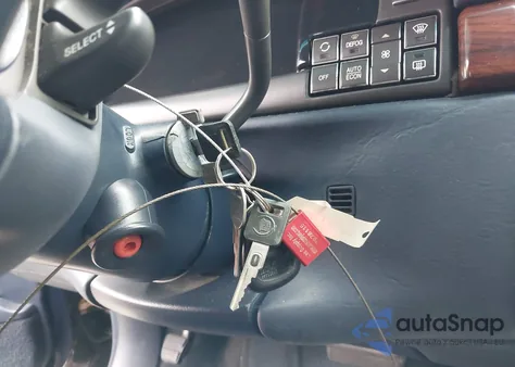 1998 Cadillac Deville Professional z USA, uszkodzony, nr VIN 1GEEH90Y8WU550368